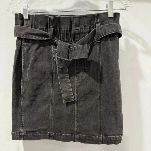 Madewell STRETCH DENIM PAPERBAG MINI SKIRT IN LUNAR WASH Black size Small Belted - Picture 2 of 8